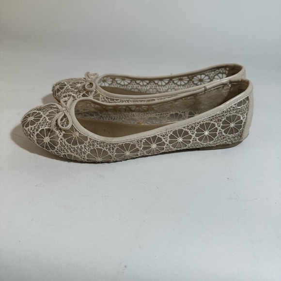 Lace Ballet Flats - Picture 7 of 9